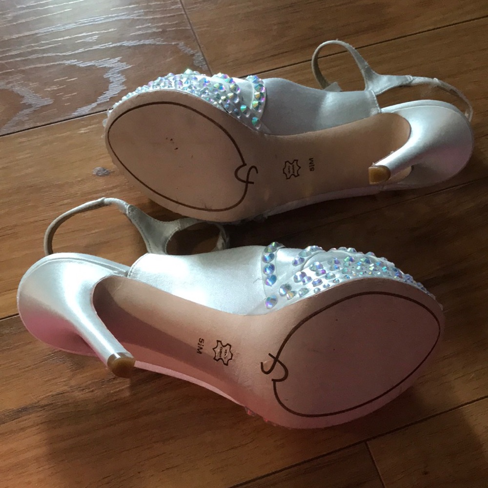 Stunning new Joan & David Rhinestone Platforms - Picture 6 of 7
